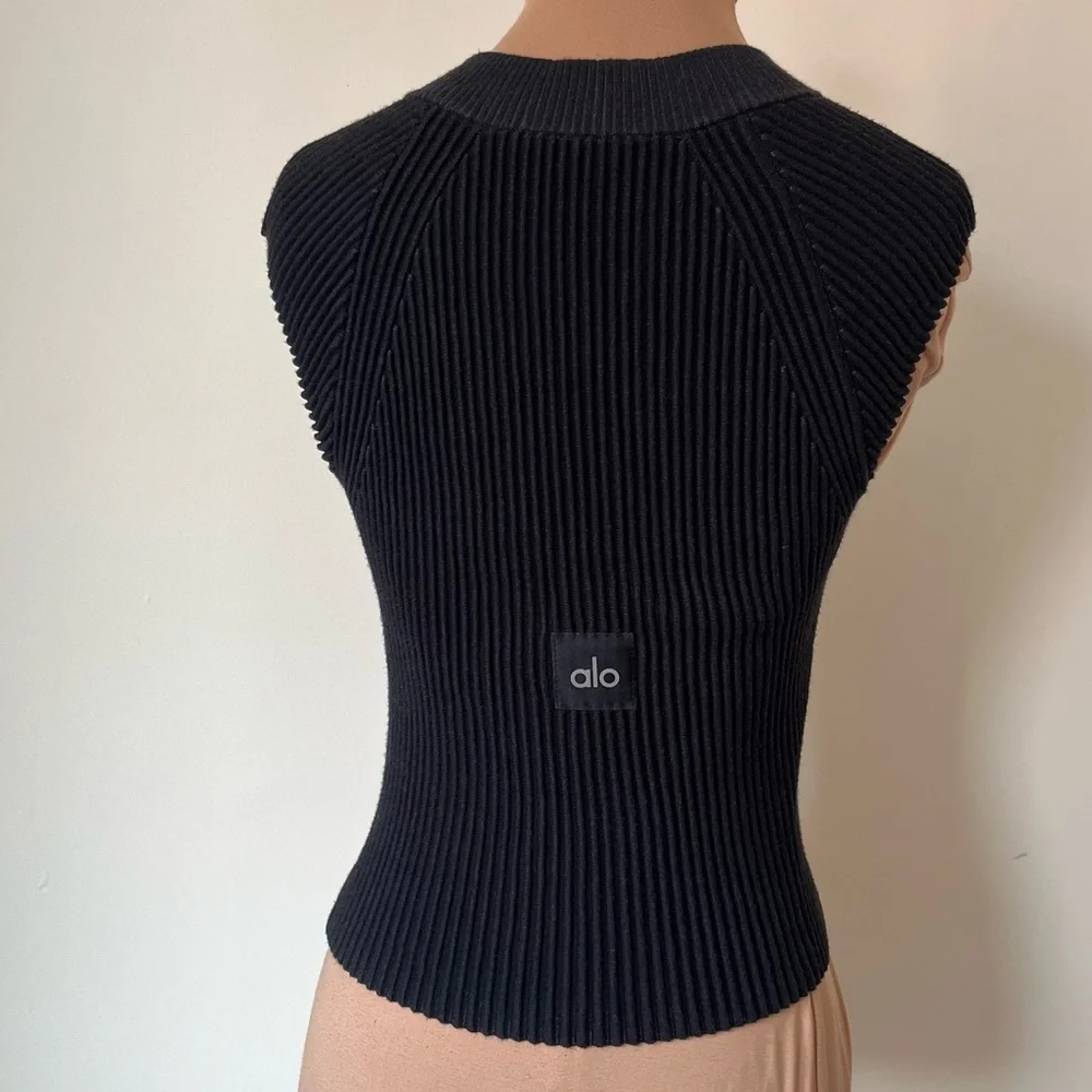 Alo Yoga Denim Knit Sleeveless Full Zip Black Anthracite Stretch Top EUC Size XS